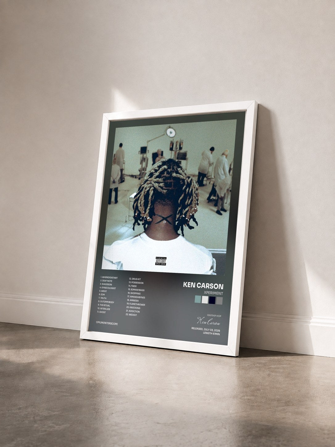#blanc Tableau de l'album xperiment de Ken Carson vu de trois quarts, cadre blanc