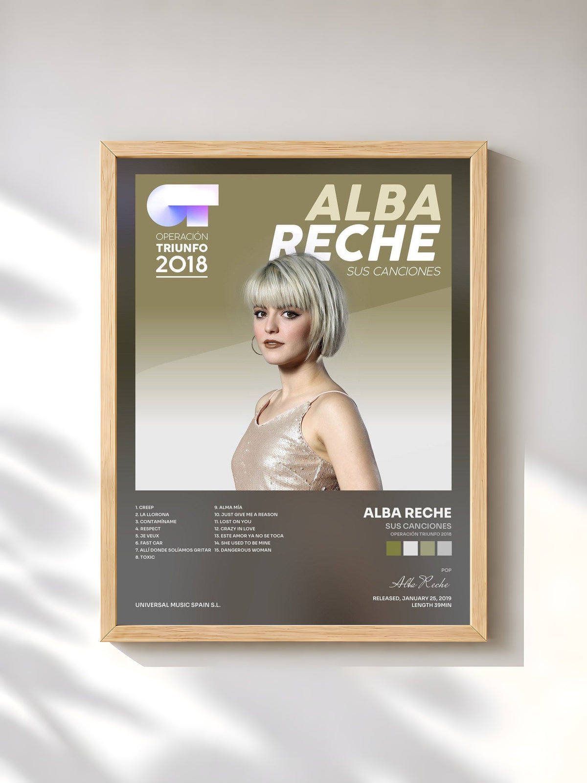#bois Tableau de l'album Sus Canciones (Operación Triunfo 2018) de Alba Reche, cadre en bois brut, imprimé et encadré en France