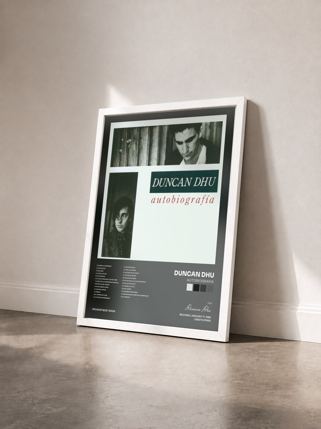 #blanc Tableau de l'album Autobiografia de Duncan Dhu vu de trois quarts, cadre blanc