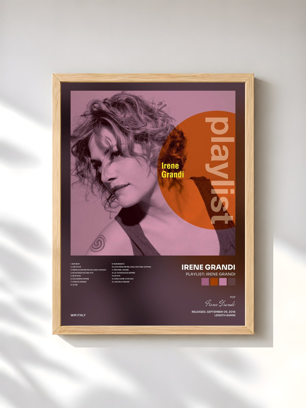 #bois Tableau de l'album Playlist: Irene Grandi de Irene Grandi, cadre en bois brut, imprimé et encadré en France