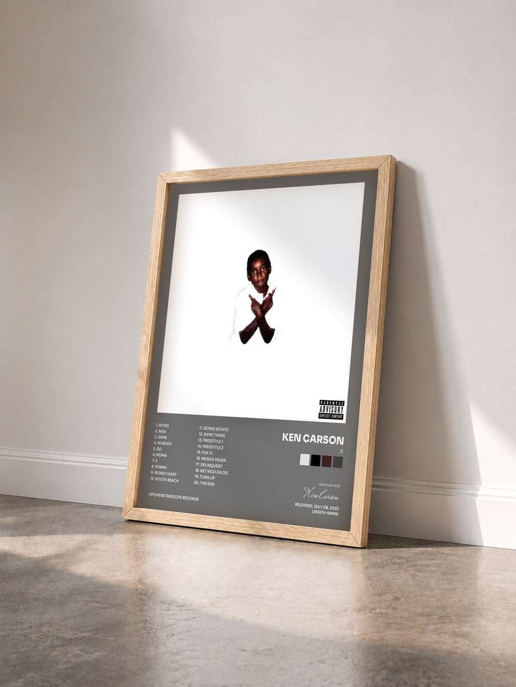 #bois Tableau de l'album X de Ken Carson vu de trois quarts, cadre en bois brut