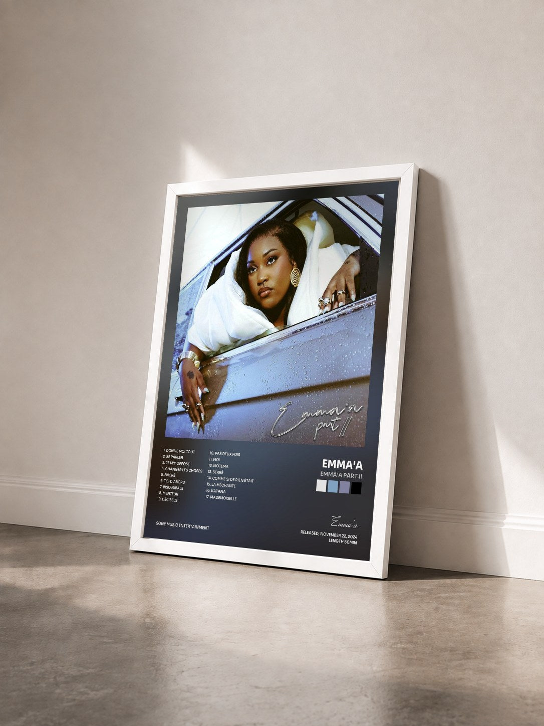 #blanc Tableau de l'album Emma'a Part.II de Emma'a vu de trois quarts, cadre blanc