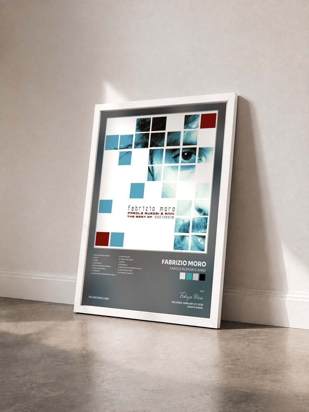 #blanc Tableau de l'album Parole rumori e anni de Fabrizio Moro vu de trois quarts, cadre blanc