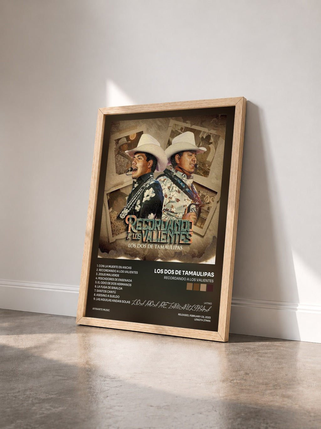 #bois Tableau de l'album Recordando A Los Valientes de LOS DOS DE TAMAULIPAS vu de trois quarts, cadre en bois brut
