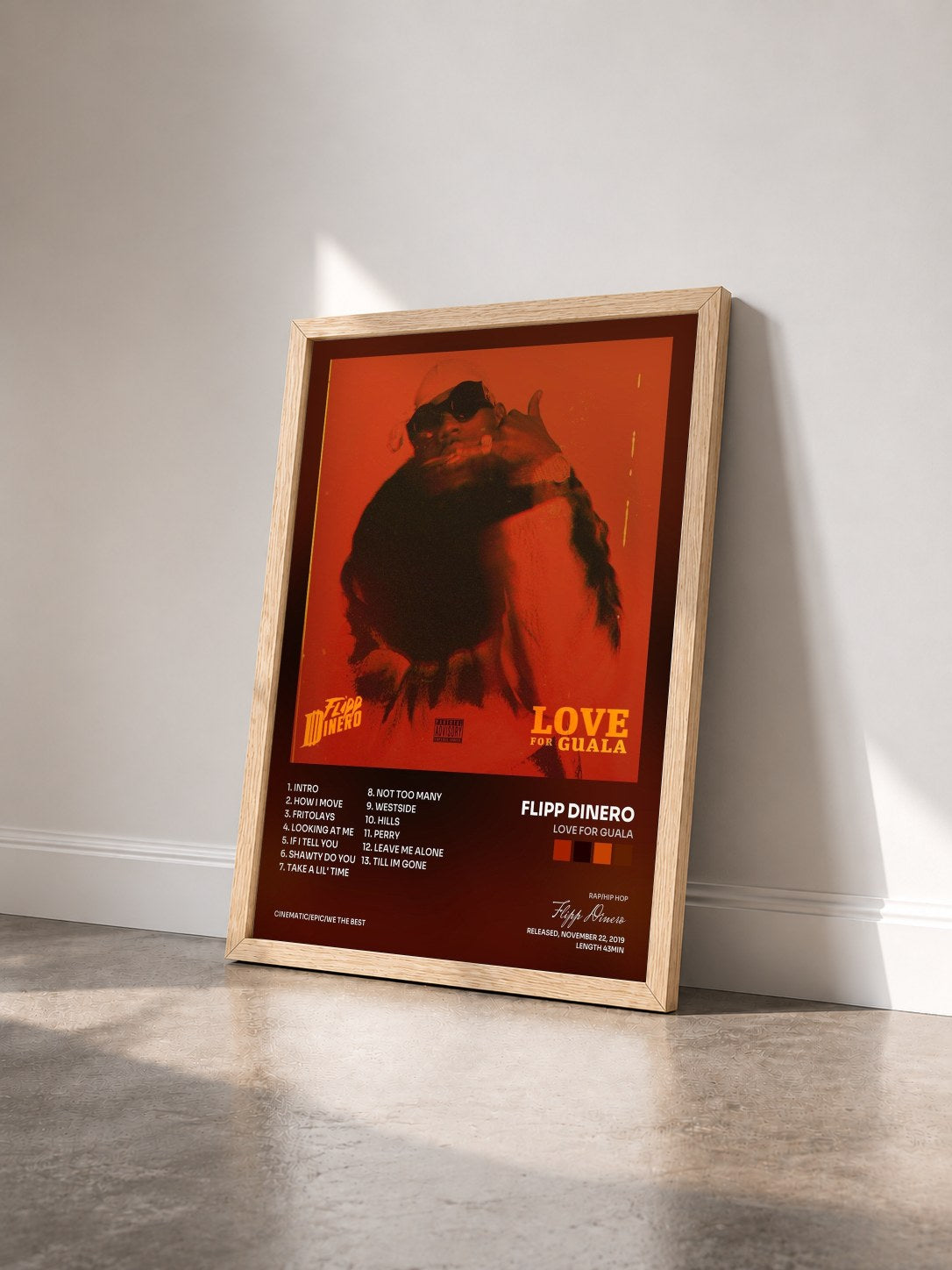 #bois Tableau de l'album LOVE FOR GUALA de Flipp Dinero vu de trois quarts, cadre en bois brut