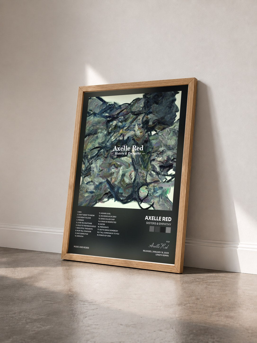 #bois Tableau de l'album Sisters & Empathy de Axelle Red vu de trois quarts, cadre en bois brut