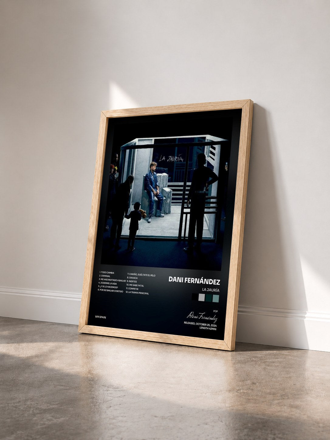 #bois Tableau de l'album La Jauría de Dani Fernández vu de trois quarts, cadre en bois brut