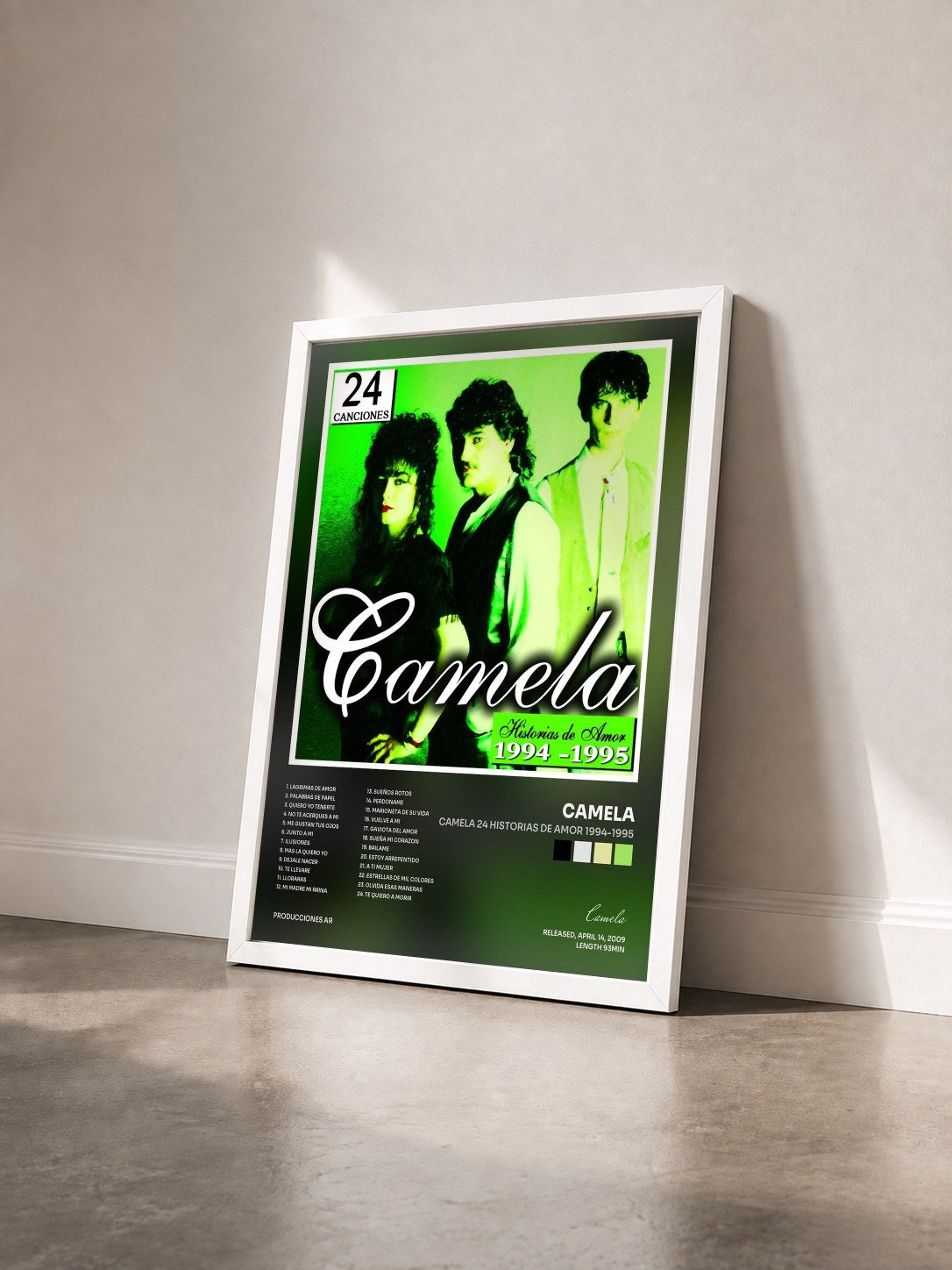 #blanc Tableau de l'album Camela 24 historias De Amor 1994-1995 de Camela vu de trois quarts, cadre blanc