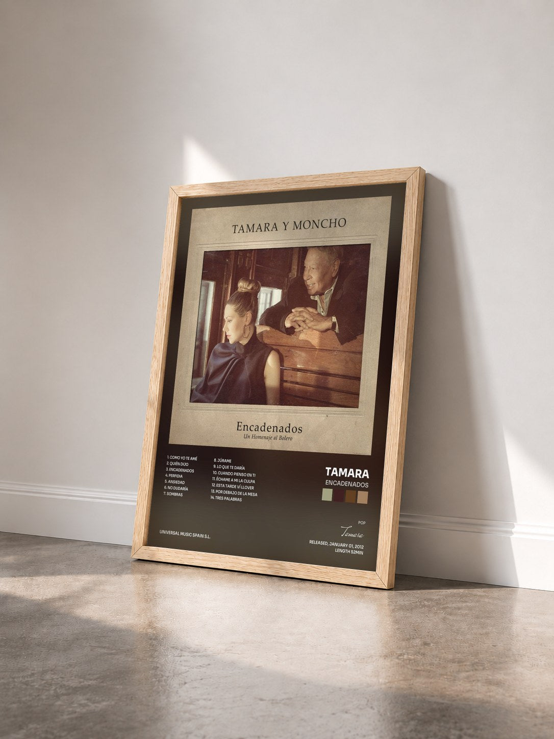 #bois Tableau de l'album Encadenados de Tamara vu de trois quarts, cadre en bois brut