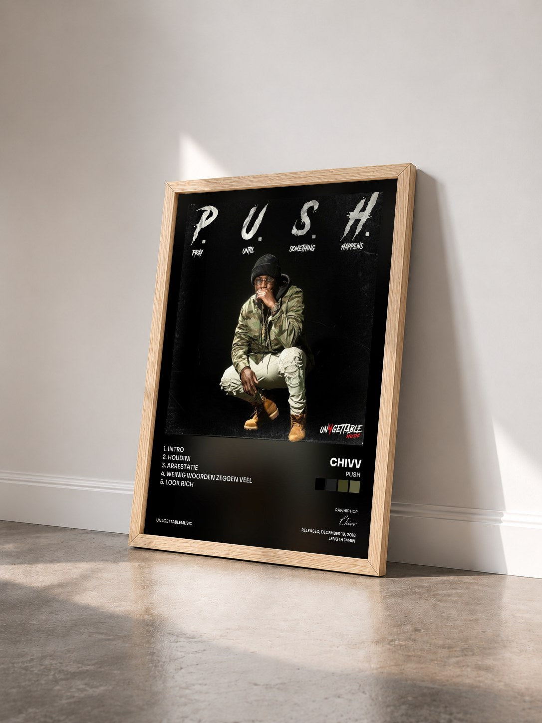 #bois Tableau de l'album PUSH de Chivv vu de trois quarts, cadre en bois brut