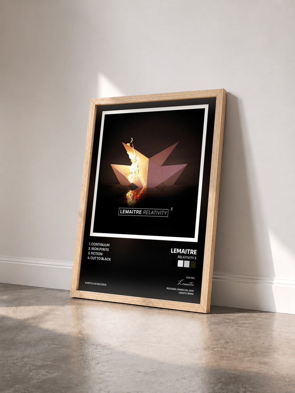 #bois Tableau de l'album Relativity 3 de Lemaitre vu de trois quarts, cadre en bois brut