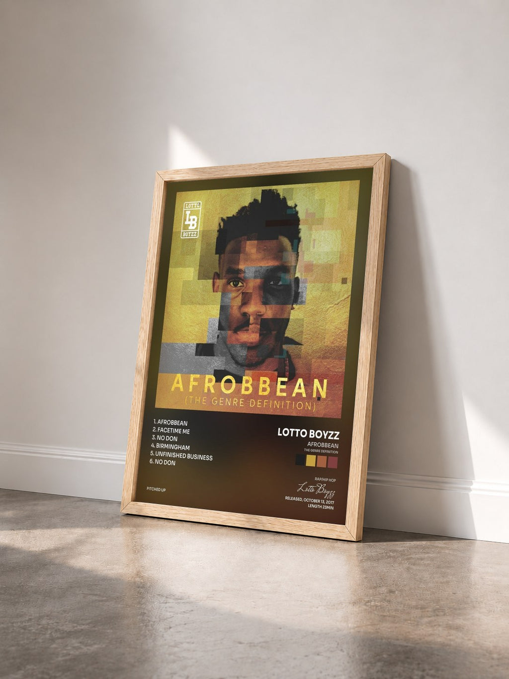 #bois Tableau de l'album Afrobbean (The Genre Definition) EP de Lotto Boyzz vu de trois quarts, cadre en bois brut