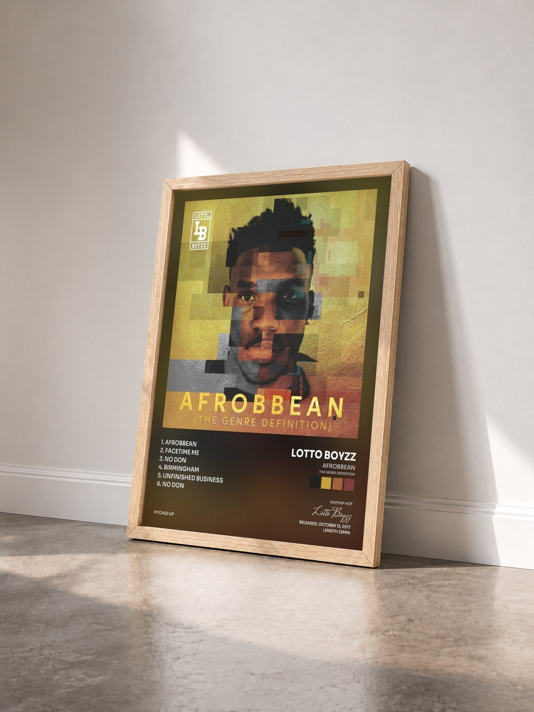#bois Tableau de l'album Afrobbean (The Genre Definition) EP de Lotto Boyzz vu de trois quarts, cadre en bois brut