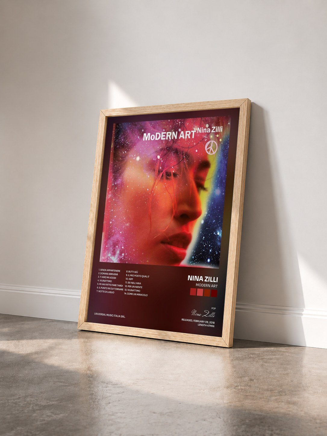 #bois Tableau de l'album Modern Art de Nina Zilli vu de trois quarts, cadre en bois brut