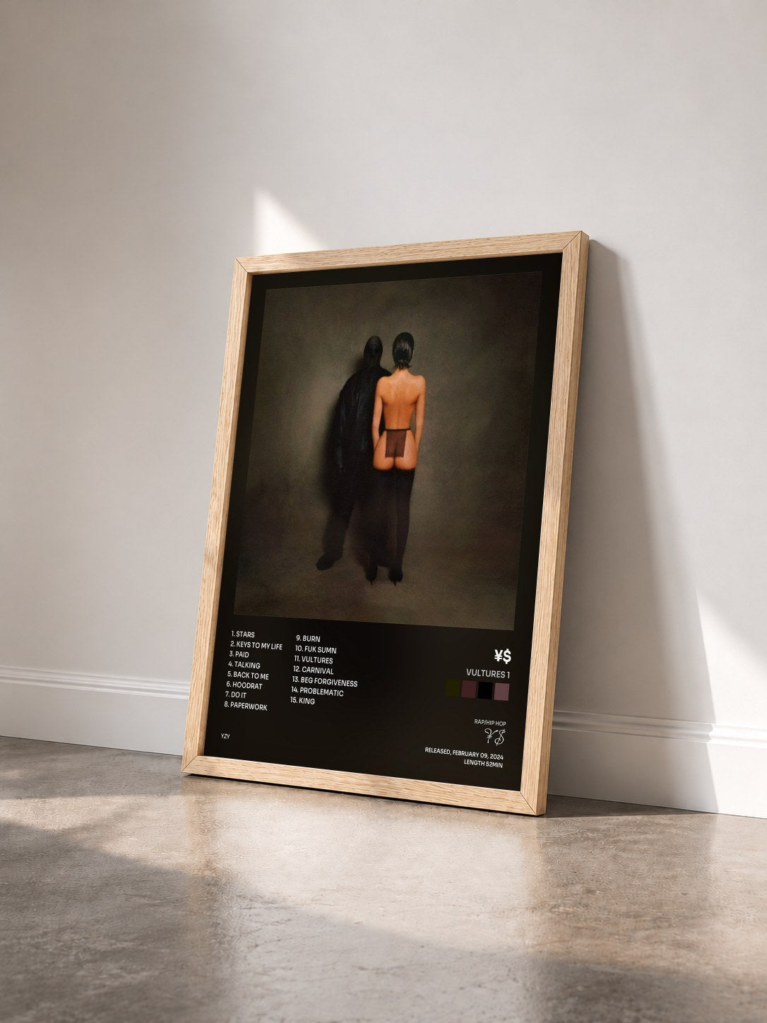 #bois Tableau de l'album VULTURES 1 de ¥$ vu de trois quarts, cadre en bois brut