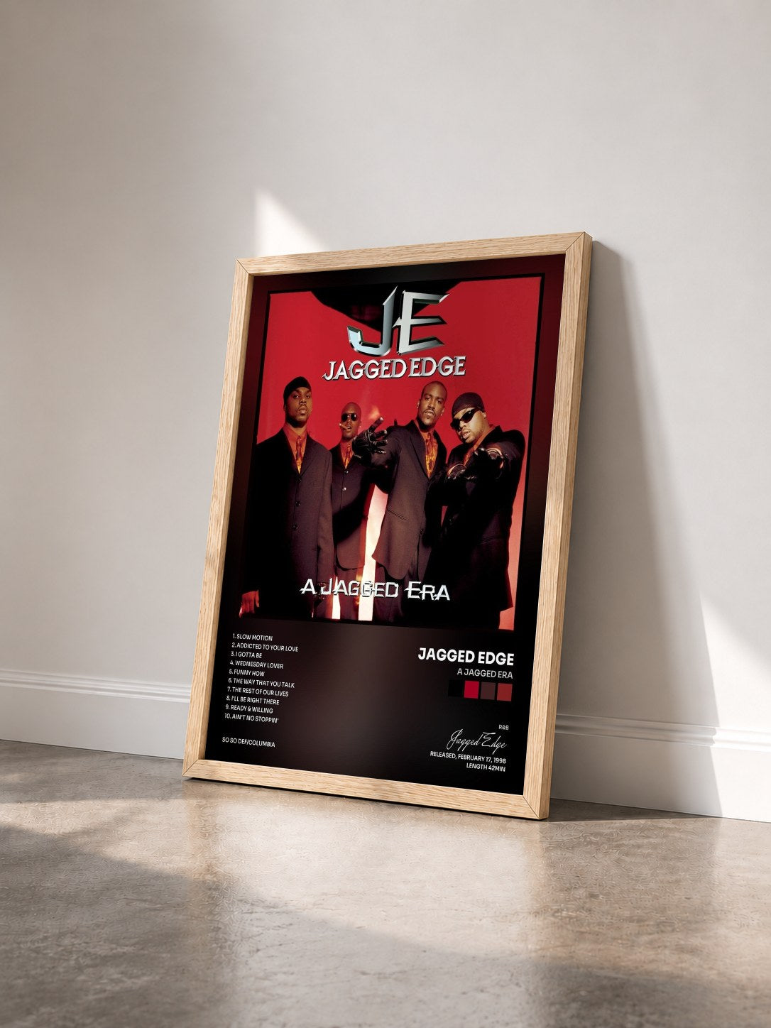 #bois Tableau de l'album A Jagged Era de Jagged Edge vu de trois quarts, cadre en bois brut