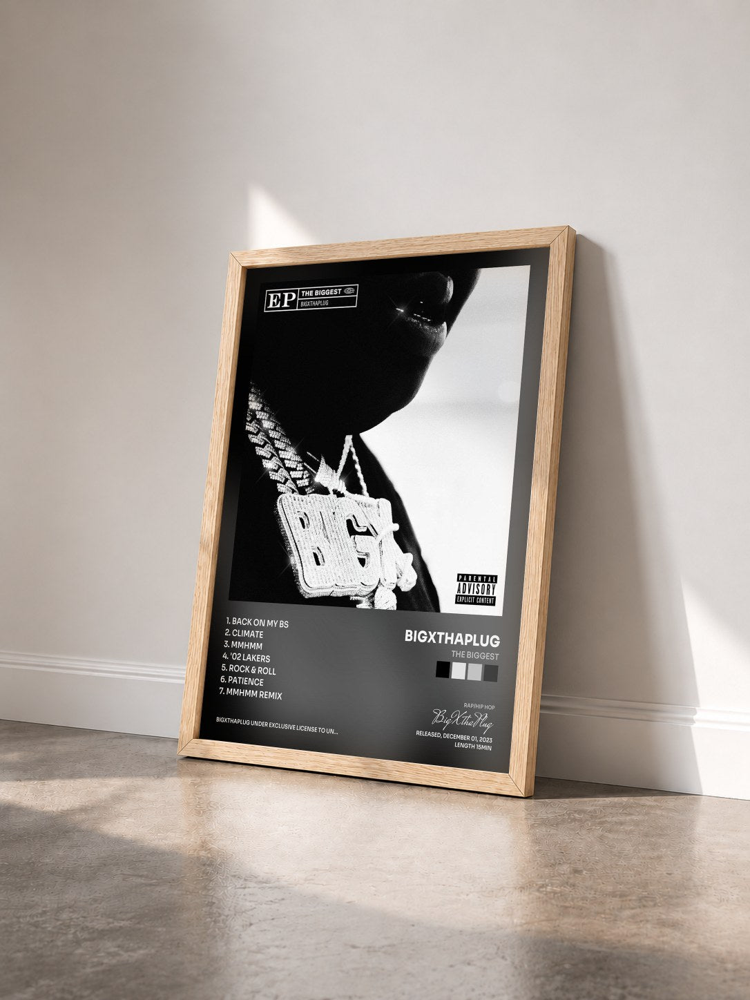 #bois Tableau de l'album THE BIGGEST de BigXthaPlug vu de trois quarts, cadre en bois brut