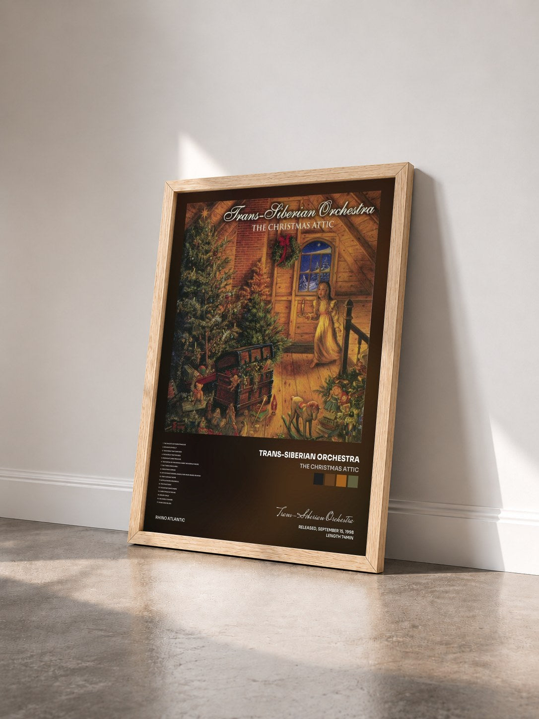 #bois Tableau de l'album The Christmas Attic de Trans-Siberian Orchestra vu de trois quarts, cadre en bois brut