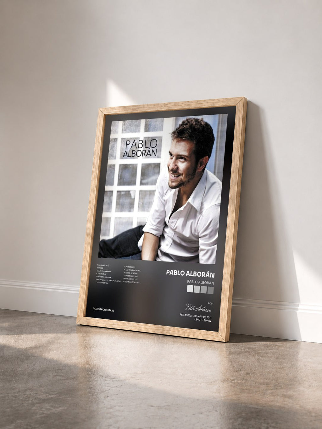 #bois Tableau de l'album Pablo Alboran de Pablo Alborán vu de trois quarts, cadre en bois brut