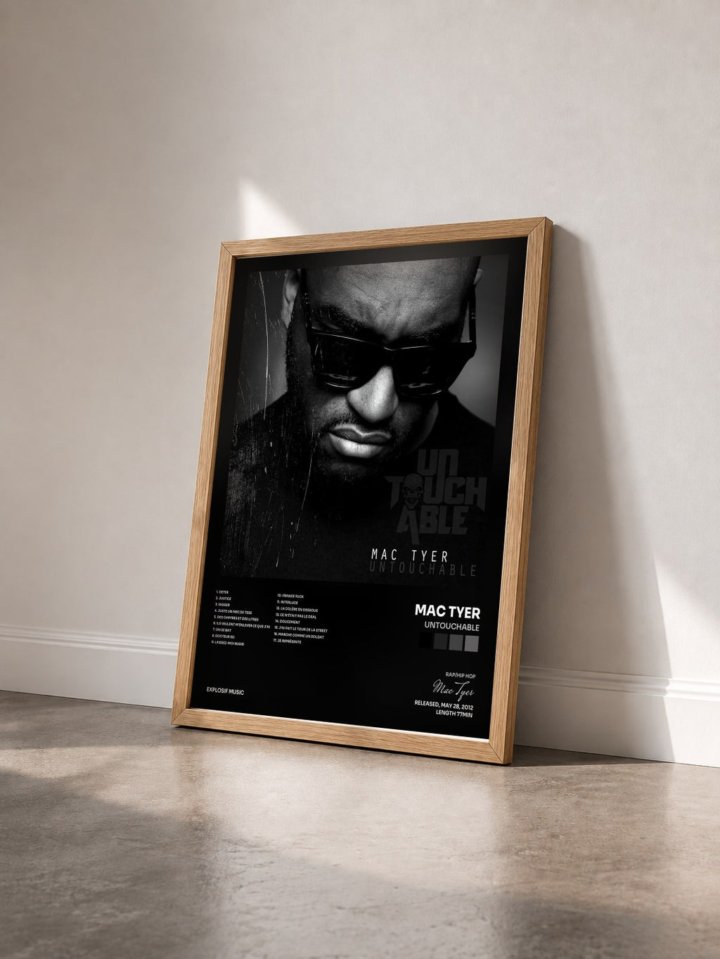 #bois Tableau de l'album Untouchable de Mac Tyer vu de trois quarts, cadre en bois brut