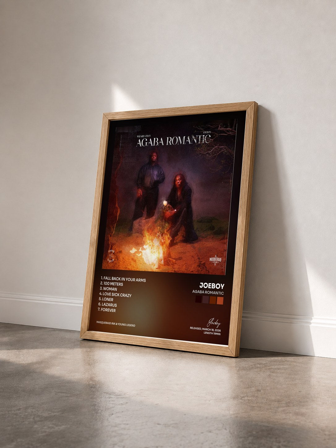 #bois Tableau de l'album Agaba Romantic de Joeboy vu de trois quarts, cadre en bois brut