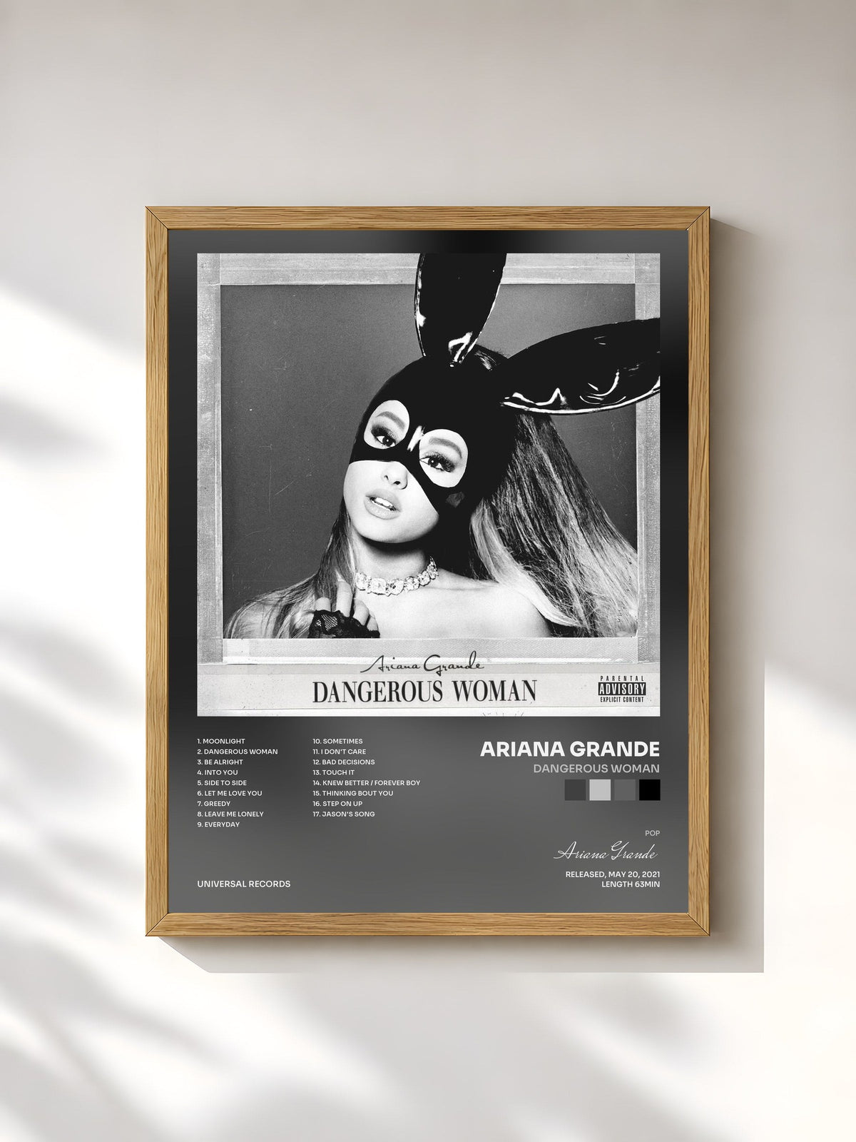 #bois Tableau de l'album Dangerous Woman de Ariana Grande, cadre en bois brut, imprimé et encadré en France