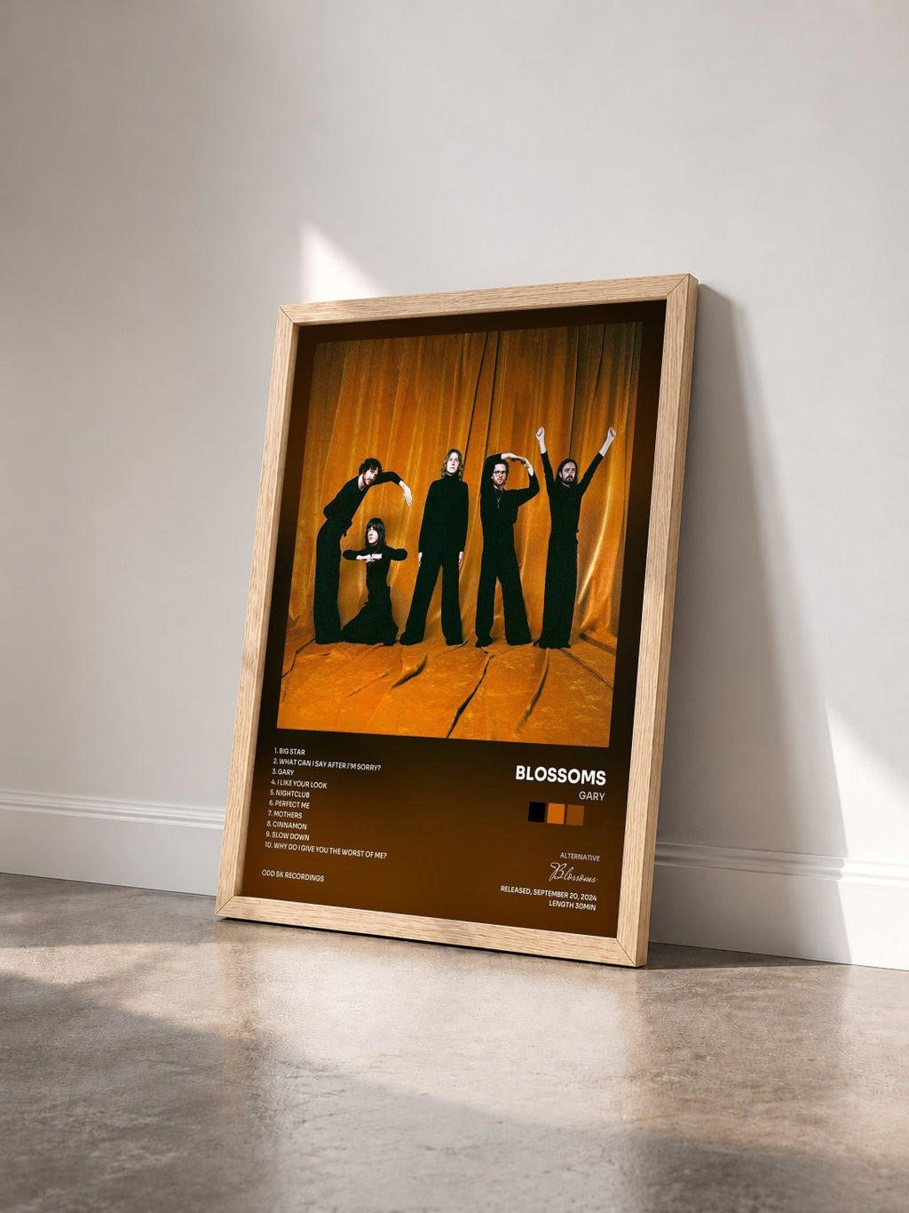 #bois Tableau de l'album Gary de Blossoms vu de trois quarts, cadre en bois brut