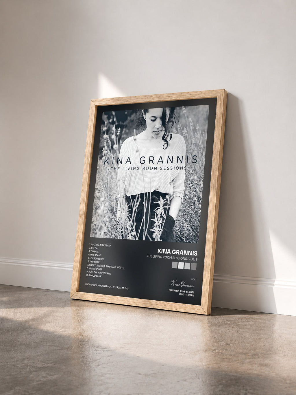 #bois Tableau de l'album The Living Room Sessions, Vol. 1 de Kina Grannis vu de trois quarts, cadre en bois brut
