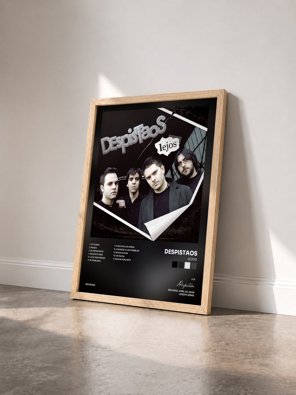 #bois Tableau de l'album Lejos de Despistaos vu de trois quarts, cadre en bois brut