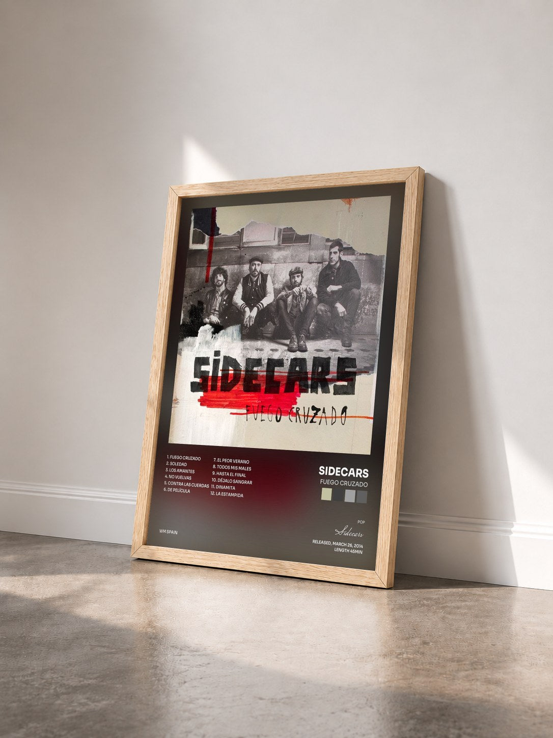 #bois Tableau de l'album Fuego cruzado de Sidecars vu de trois quarts, cadre en bois brut