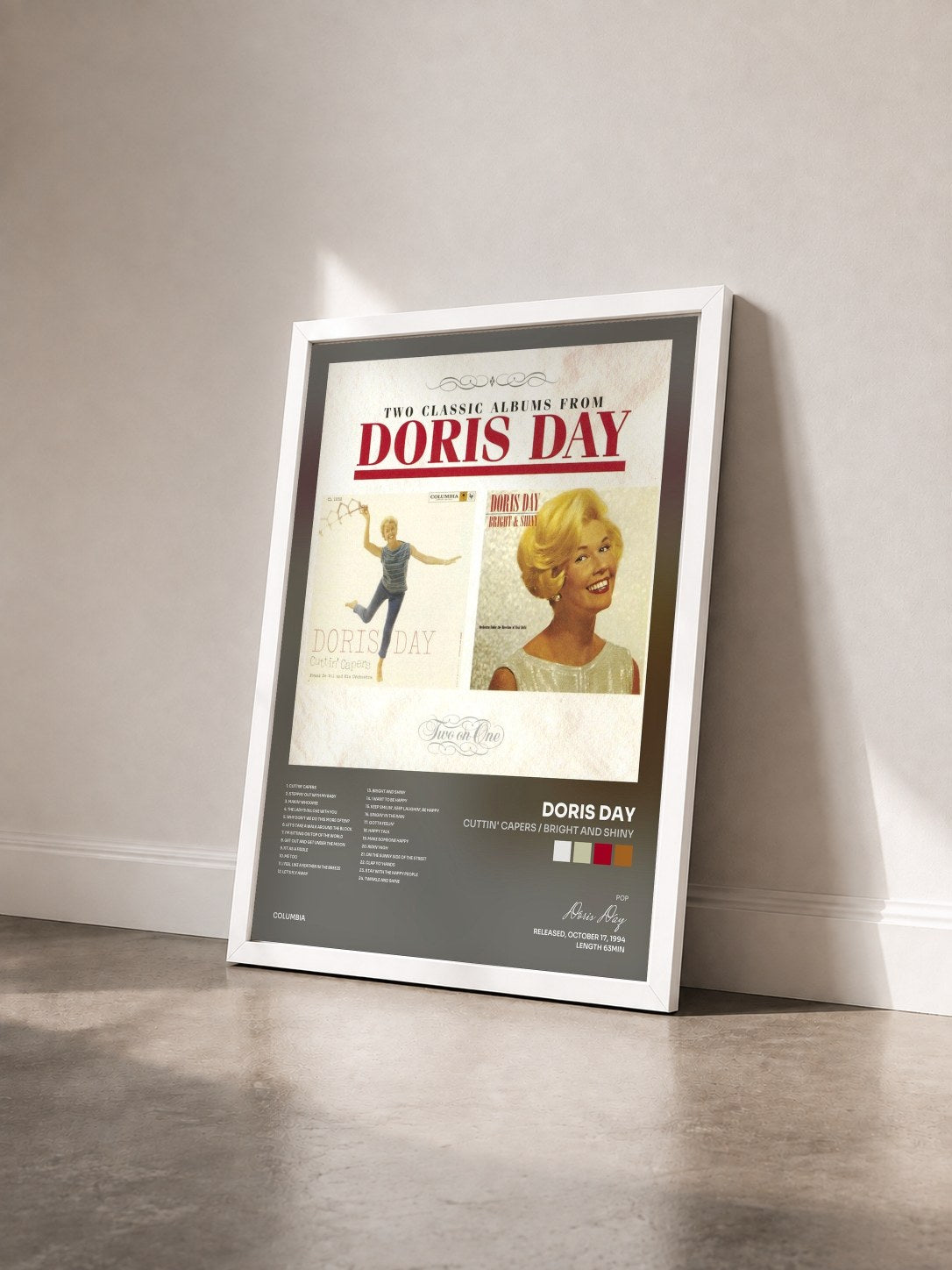 #blanc Tableau de l'album Cuttin' Capers / Bright And Shiny de Doris Day vu de trois quarts, cadre blanc