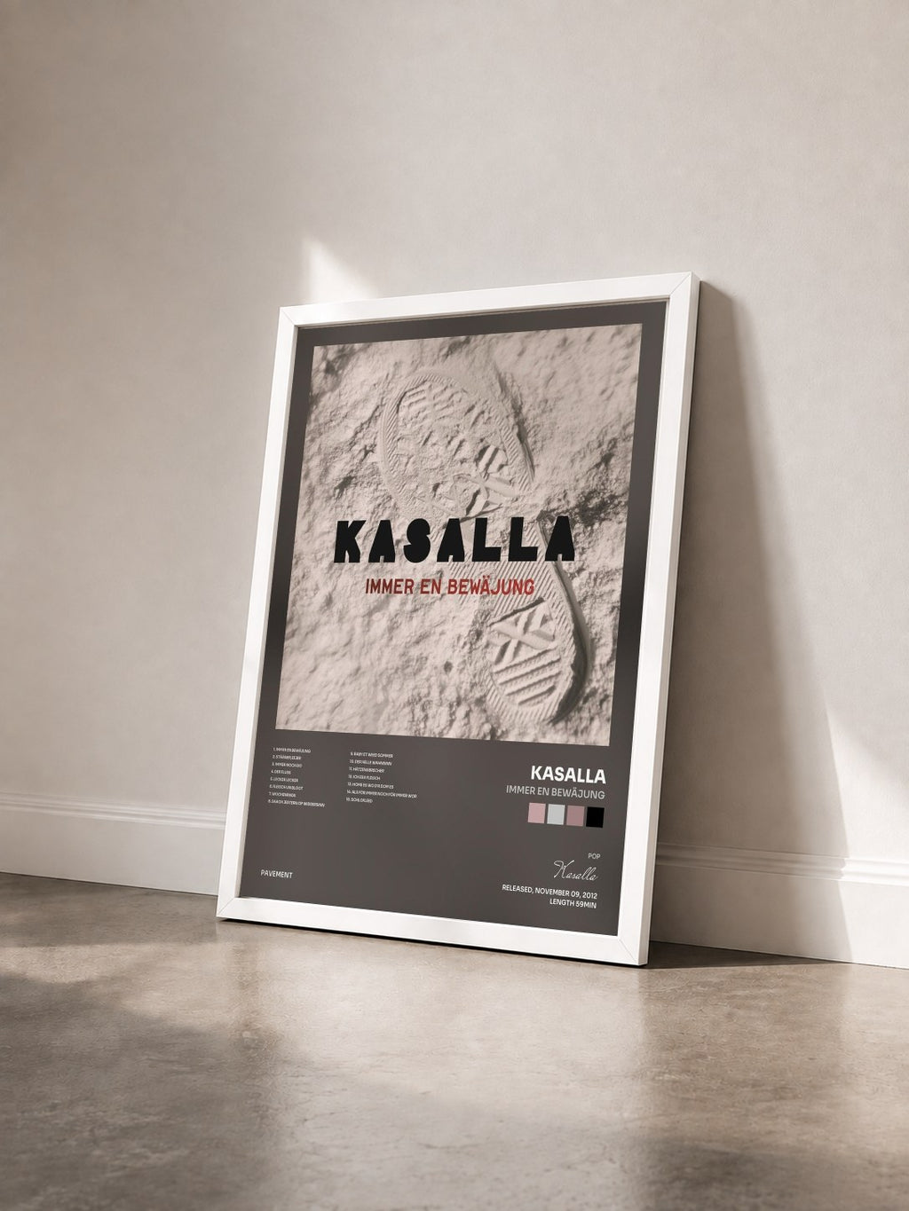#blanc Tableau de l'album Immer en Bewäjung de Kasalla vu de trois quarts, cadre blanc