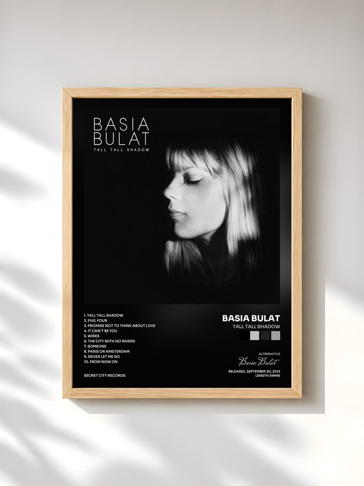 #bois Tableau de l'album Tall Tall Shadow de Basia Bulat, cadre en bois brut, imprimé et encadré en France