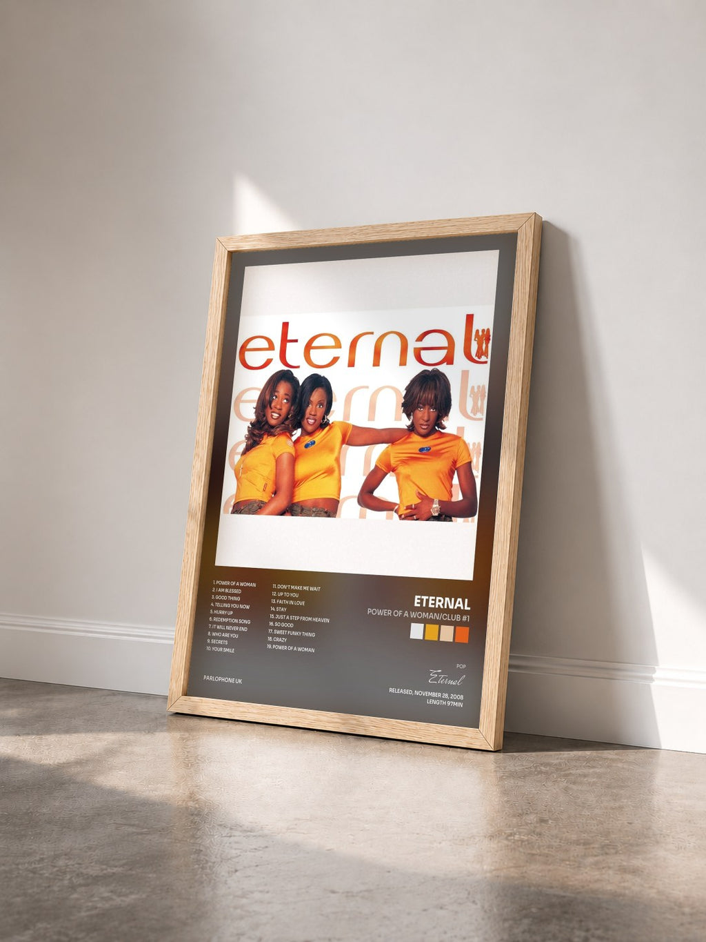 #bois Tableau de l'album Power Of A Woman/Club #1 de Eternal vu de trois quarts, cadre en bois brut