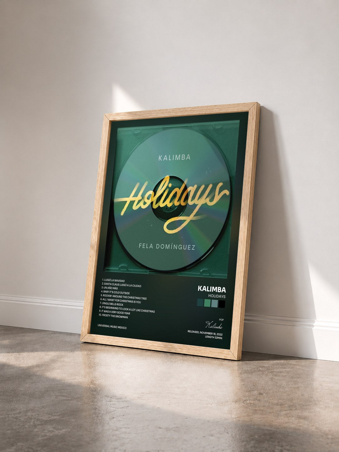 #bois Tableau de l'album Holidays de Kalimba vu de trois quarts, cadre en bois brut
