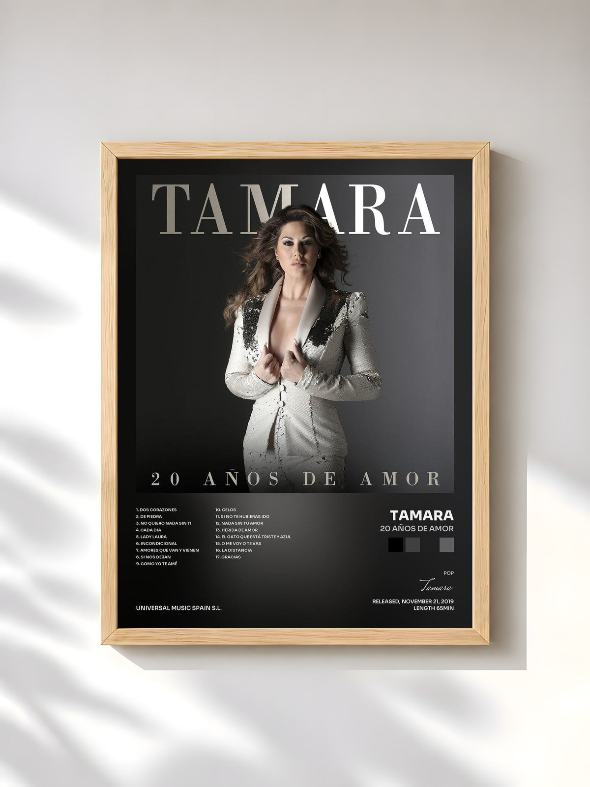 #bois Tableau de l'album 20 Años De Amor de Tamara, cadre en bois brut, imprimé et encadré en France