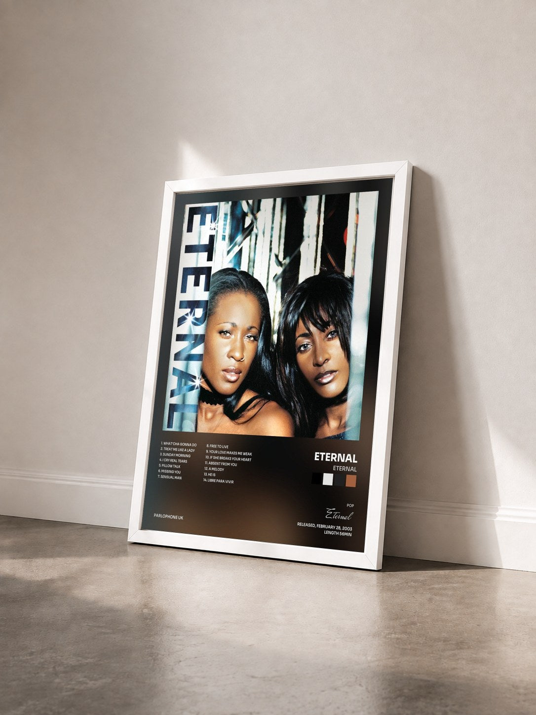 #blanc Tableau de l'album Eternal de Eternal vu de trois quarts, cadre blanc