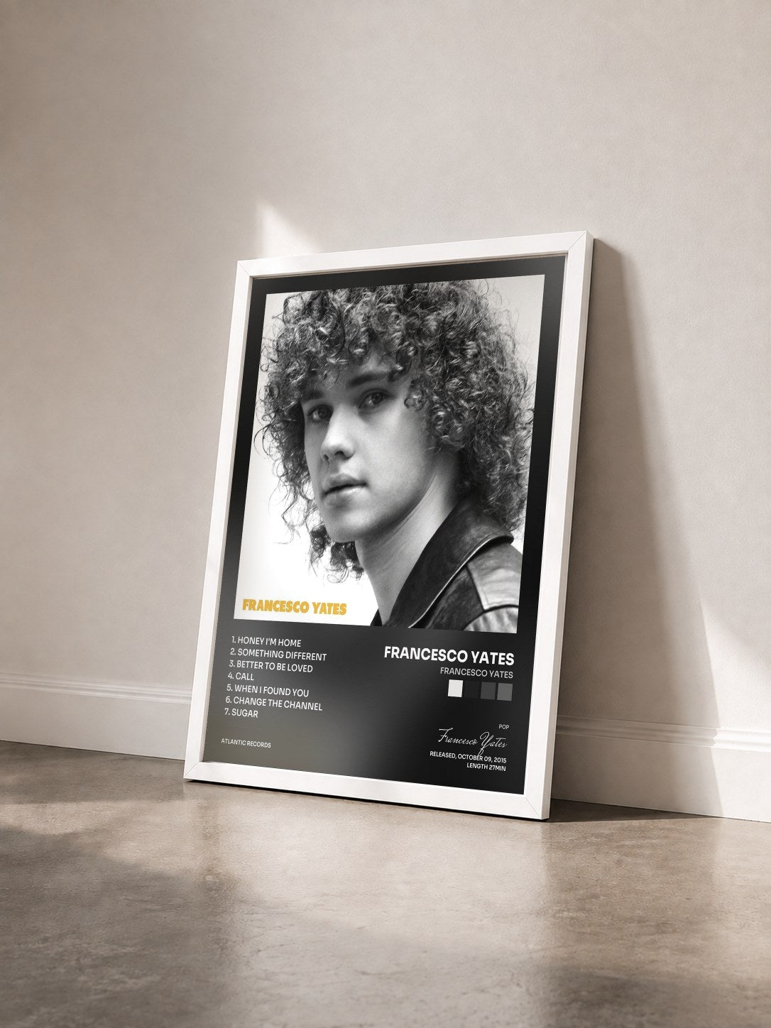 #blanc Tableau de l'album Francesco Yates de Francesco Yates vu de trois quarts, cadre blanc