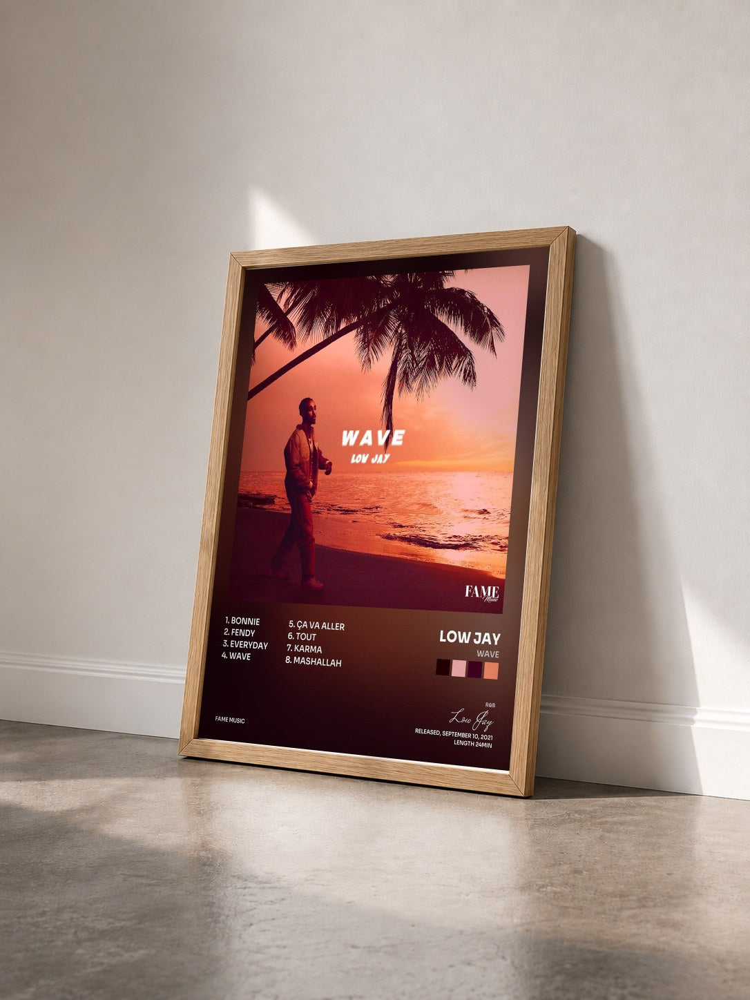 #bois Tableau de l'album WAVE de Low Jay vu de trois quarts, cadre en bois brut