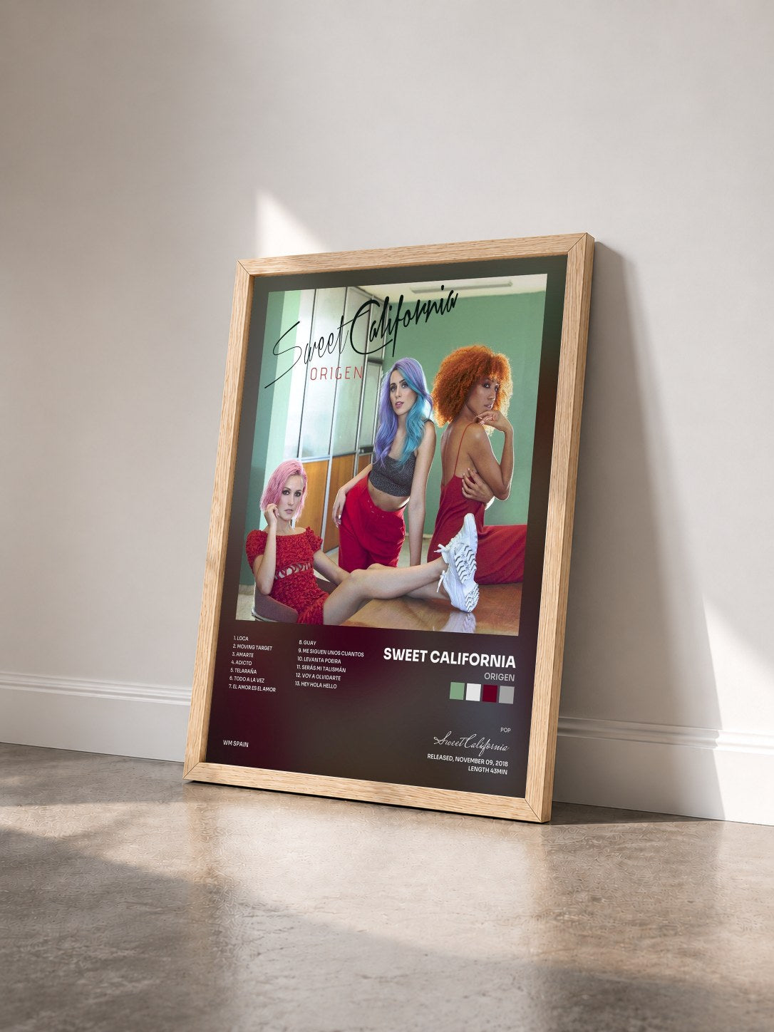 #bois Tableau de l'album Origen de Sweet California vu de trois quarts, cadre en bois brut