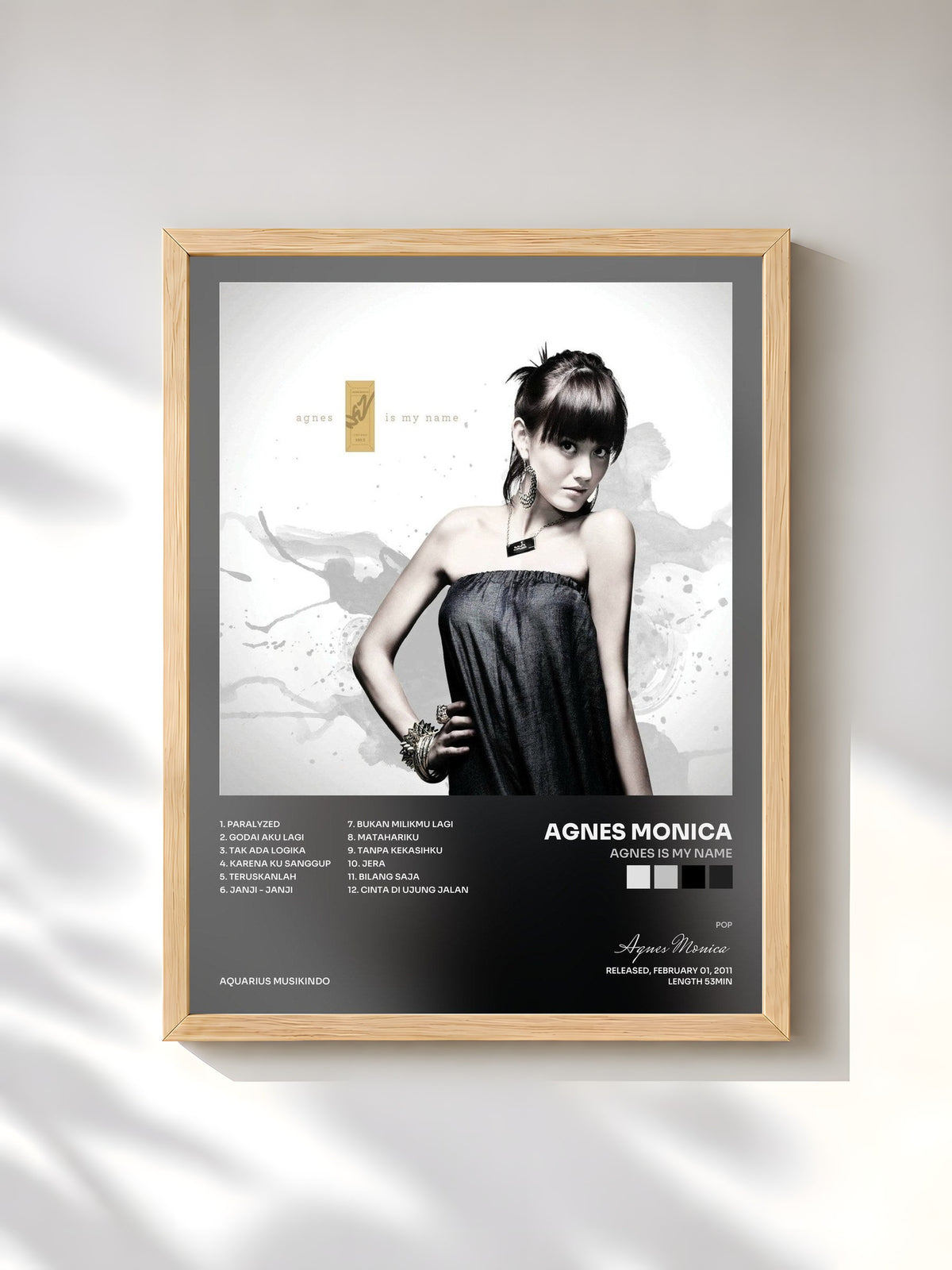 #bois Tableau de l'album Agnes Is My Name de Agnes Monica, cadre en bois brut, imprimé et encadré en France