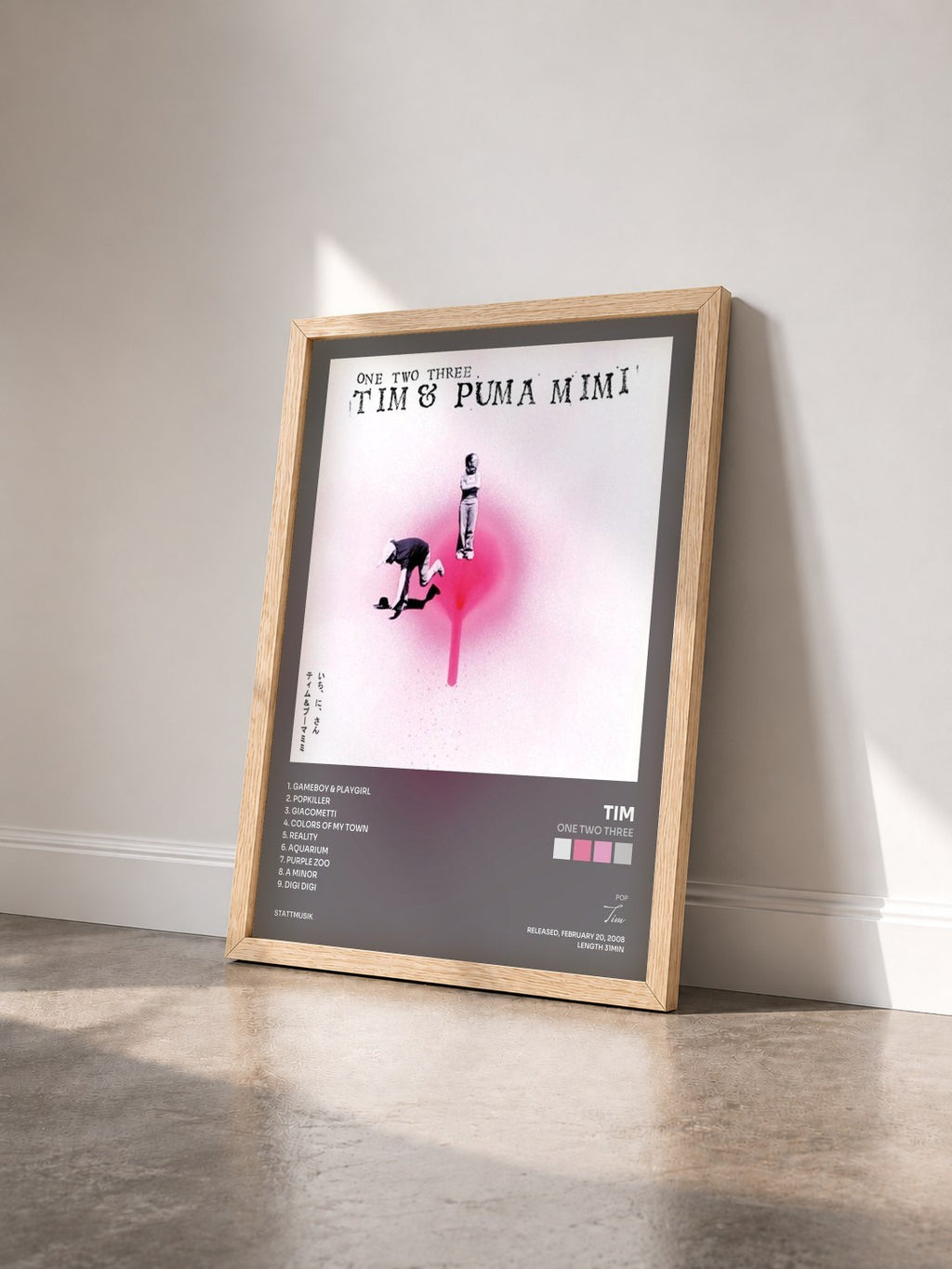 #bois Tableau de l'album One Two Three de Tim vu de trois quarts, cadre en bois brut