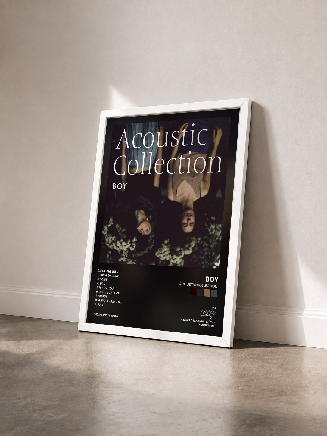 #blanc Tableau de l'album Acoustic Collection de BOY vu de trois quarts, cadre blanc