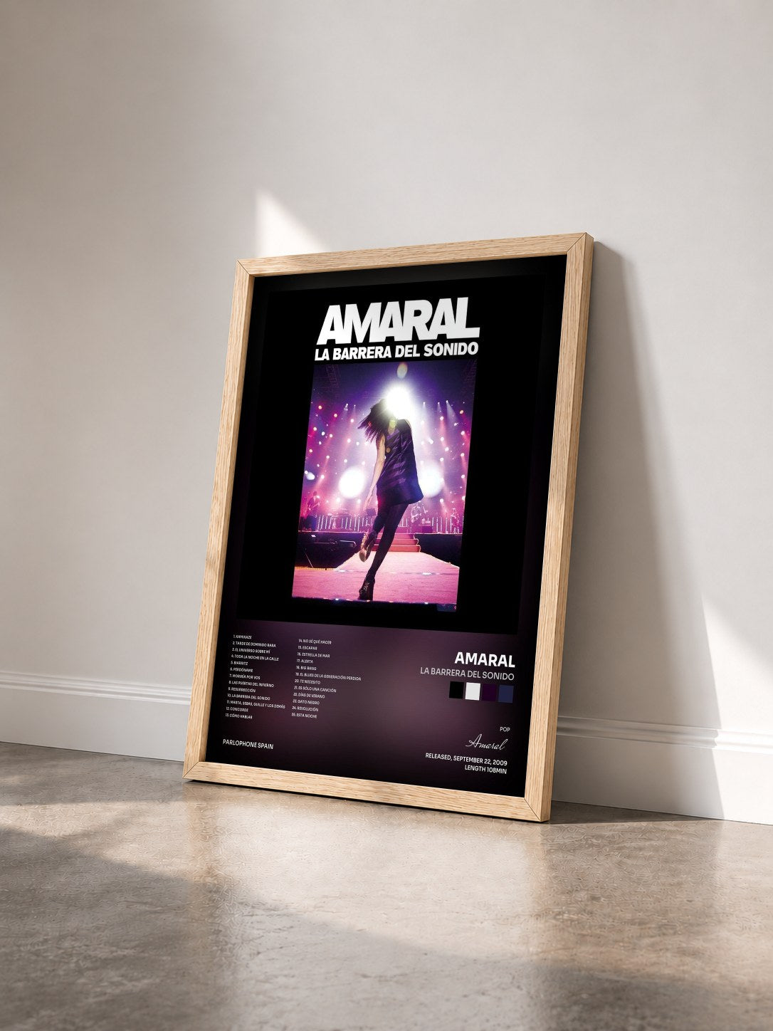 #bois Tableau de l'album La Barrera Del Sonido de Amaral vu de trois quarts, cadre en bois brut