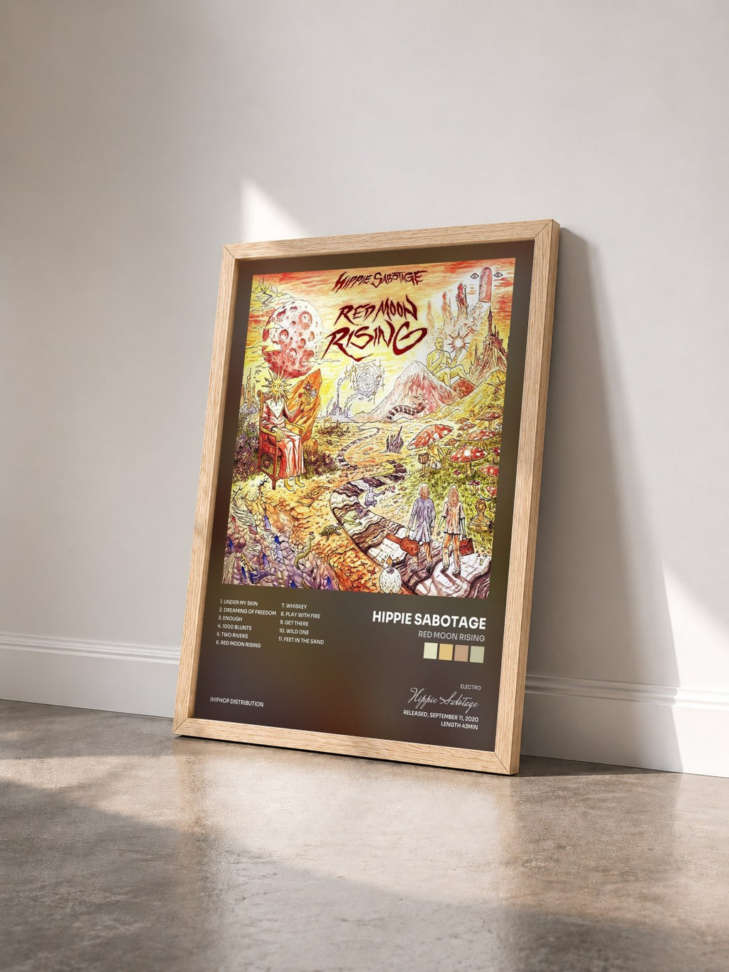 #bois Tableau de l'album Red Moon Rising de Hippie Sabotage vu de trois quarts, cadre en bois brut