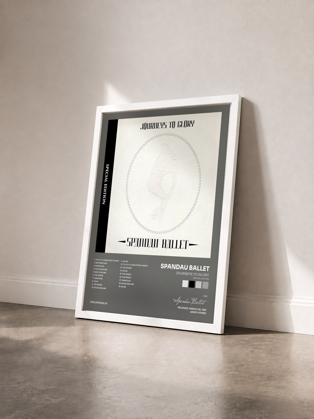 #blanc Tableau de l'album Journeys to Glory (Special Edition) de Spandau Ballet vu de trois quarts, cadre blanc