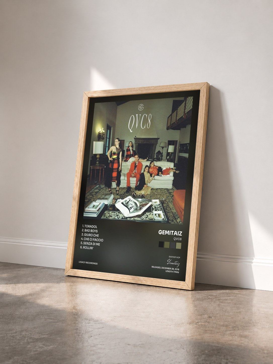 #bois Tableau de l'album QVC8 de Gemitaiz vu de trois quarts, cadre en bois brut