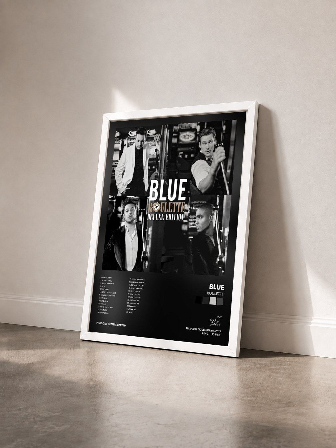 #blanc Tableau de l'album Roulette de Blue vu de trois quarts, cadre blanc