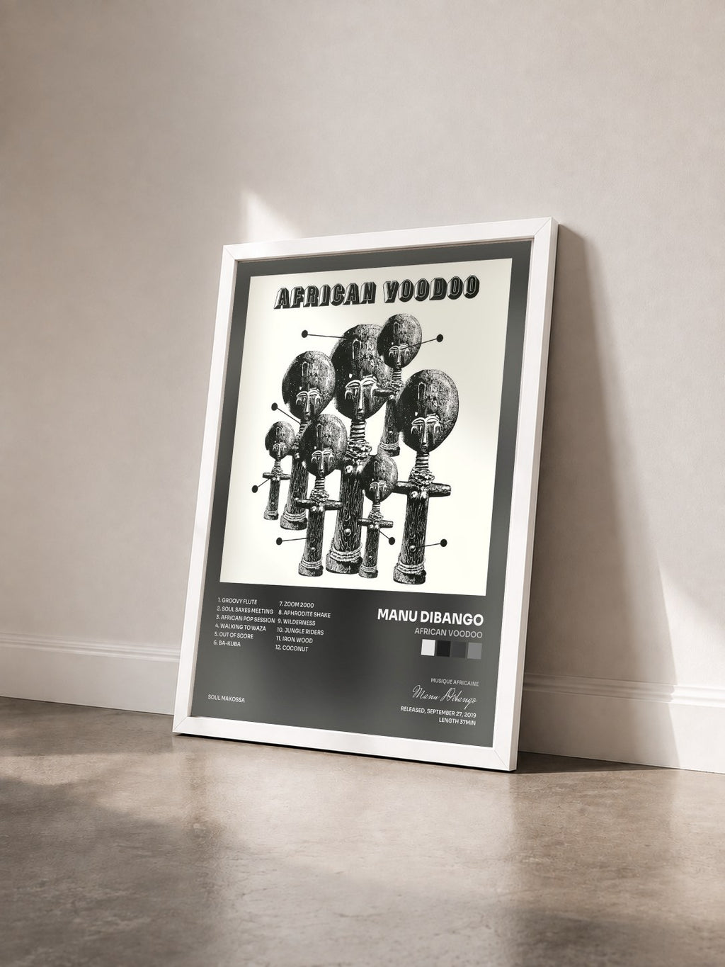 #blanc Tableau de l'album African Voodoo de Manu Dibango vu de trois quarts, cadre blanc