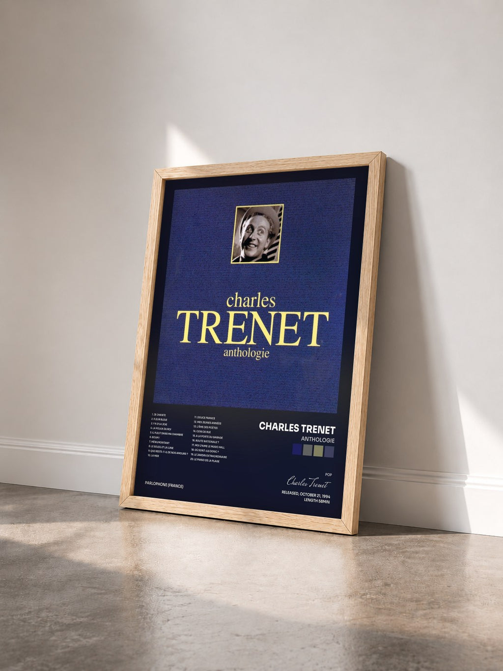 #bois Tableau de l'album Anthologie de Charles Trenet vu de trois quarts, cadre en bois brut
